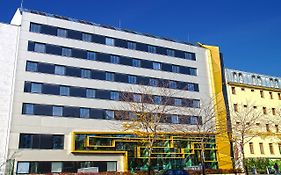 Jugendgaestehaus Brigittenau &Brigittenau Youth Palace